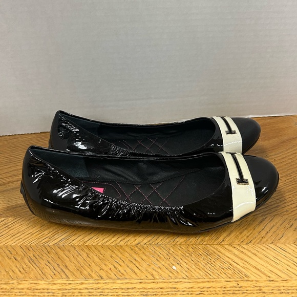 NWOT! Designer Isaac Mizrah New York Patent Leather Black Driving Shoes Flats. - Picture 5 of 9